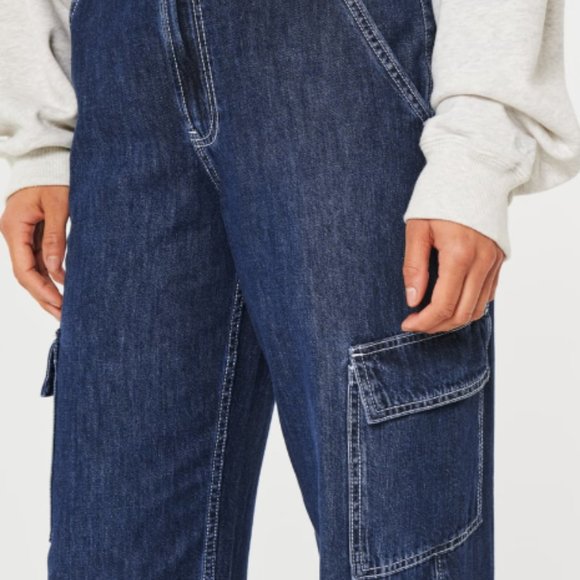 HOLLISTER Ultra High-Rise Lightweight Dark Wash Cargo Baggy Jeans - Picture 3 of 7